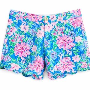 Lilly Pulitzer Buttercup Scallop Floral Shorts Spring In Your Step Size 2